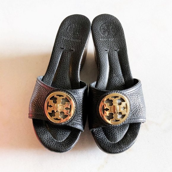 Tory Burch Selma slide sandal black leather, gold turn lock logo, wood platform - Picture 5 of 12
